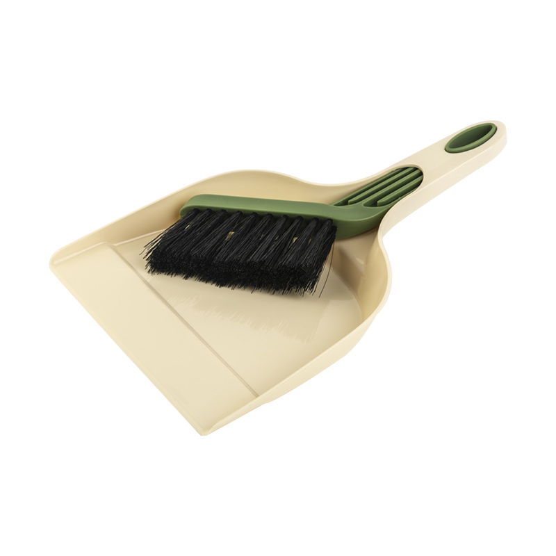 proizvod u boji krem / mahovina zelena